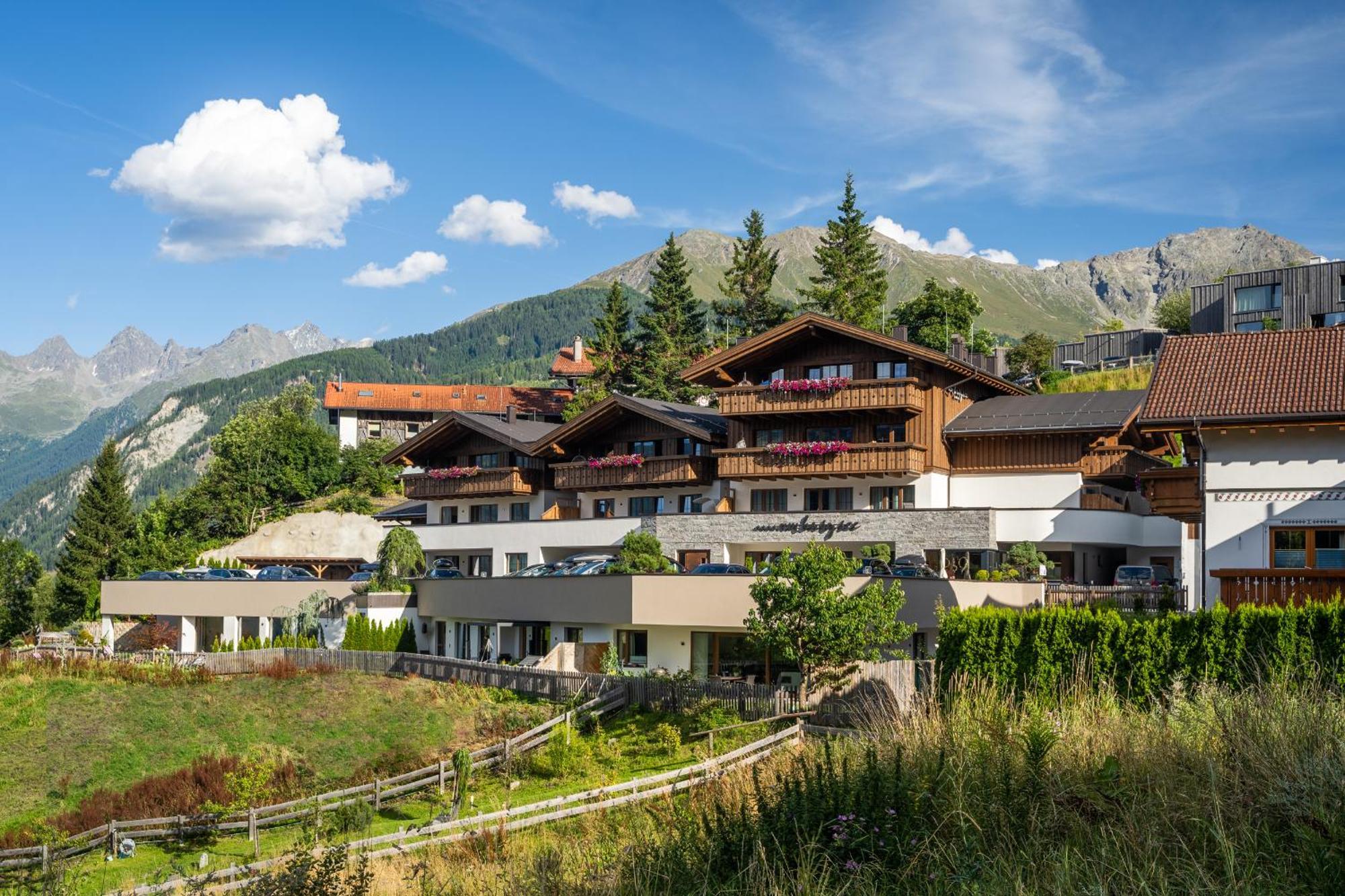 Alpin Chalet Am Burgsee ラディス エクステリア 写真